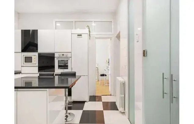 Rent a room in Madrid