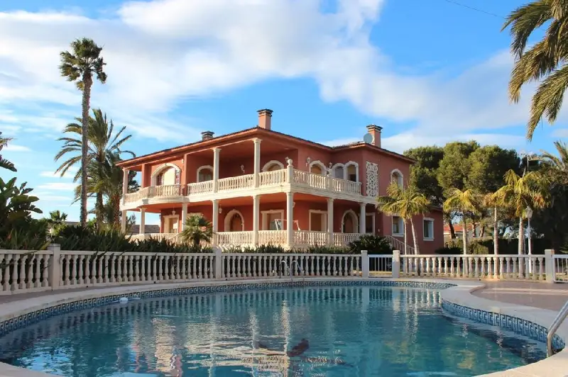 Chalet en Valverde Elche 6 habitaciones 8000m2