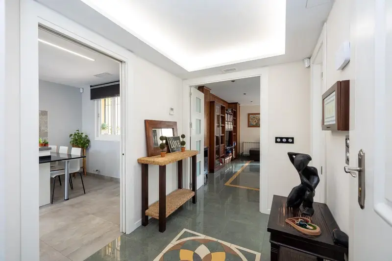 Adosado en Cerrillo de Maracena con 3 habitaciones y terraza