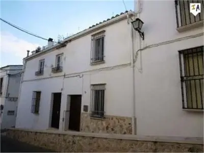 Casa con Encanto en el Corazón de Estepa