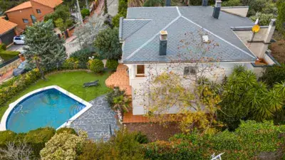 Casa en Venta Corbera Llobregat 4 Dormitorios Piscina Garaje