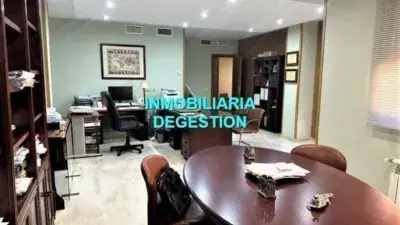 Piso en venta en Linares