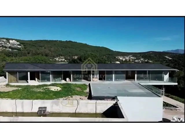 Villa de Lujo en Sotogrande con Vistas Panorámicas