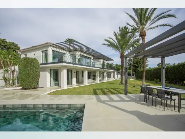 Villa Moderna 5 Dormitorios Marbella
