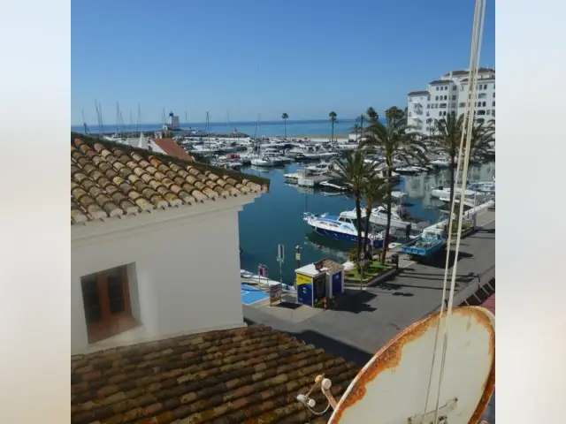 Apartamento 2 Dormitorios Puerto de La Duquesa Vistas al Mar
