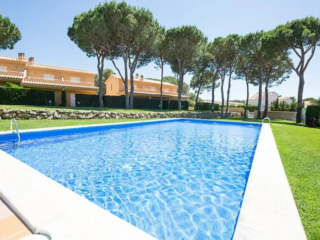 Casa Villa 3 Dormitorios Alquiler L Escala Espa	
