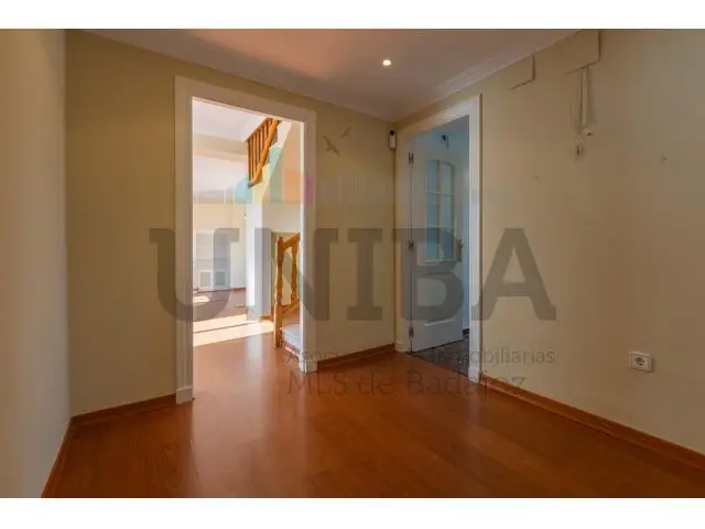 Atico Duplex Las Vaguadas Badajoz 5 Habitaciones 4 Banos
