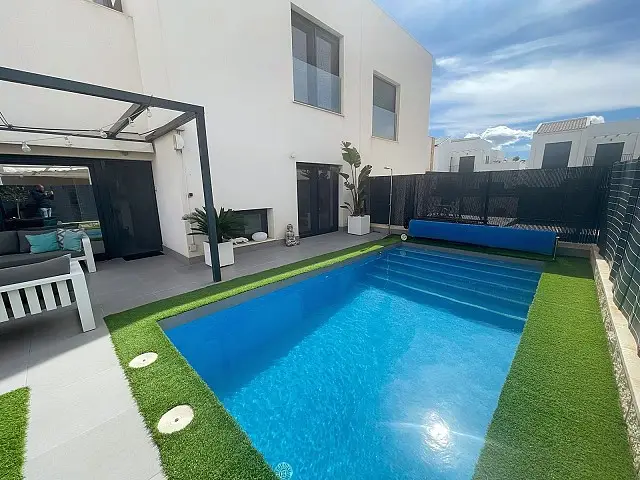 Villa Moderna 4 Dormitorios Ciudad Quesada Piscina Jacuzzi