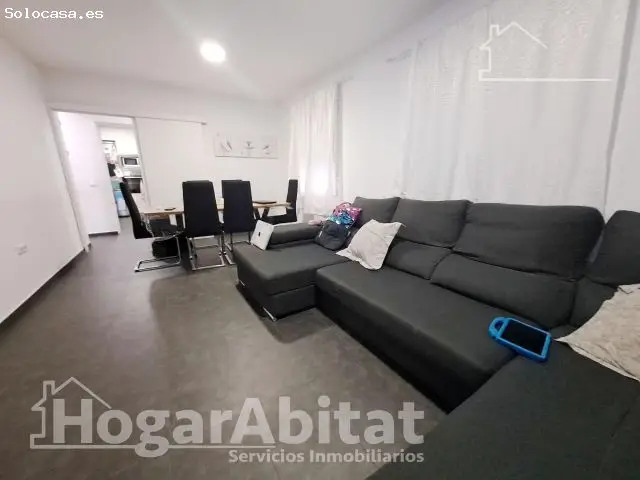 Amplia Casa Reformada con Terraza y Patio en Castellón