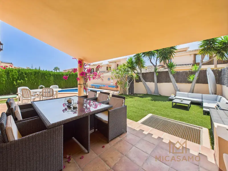 Casa-Villa de 3 Dormitorios en venta La Manga, España