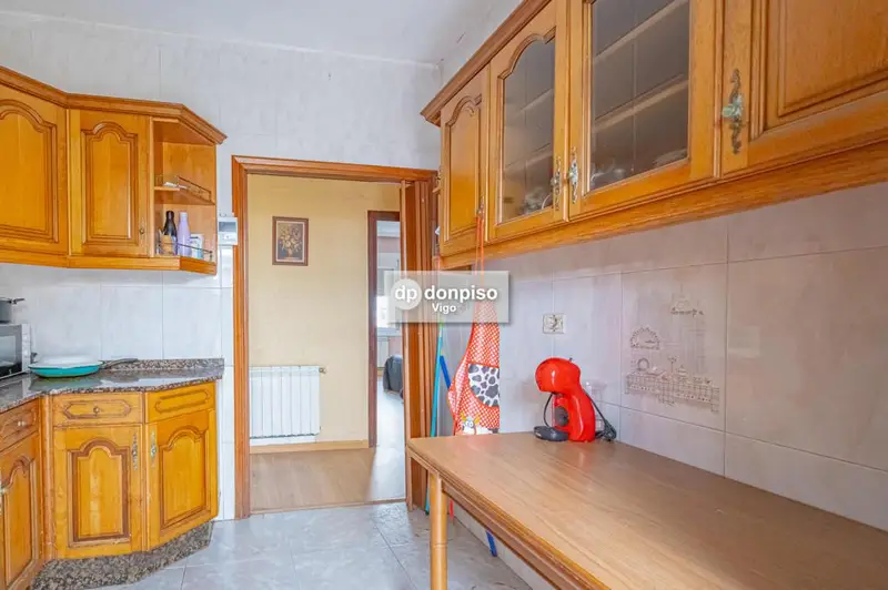 Apartamento cerca Plaza Espa




tildea con patio y techos altos