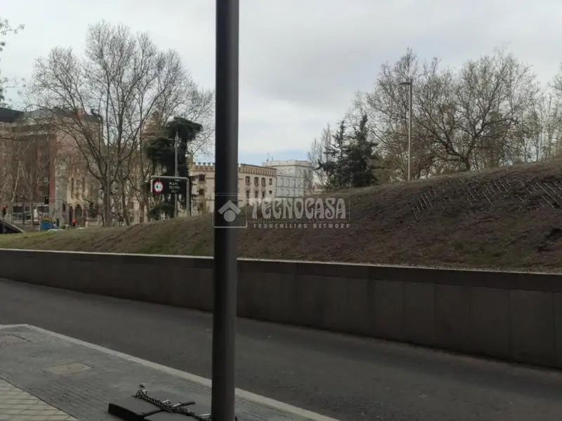 Plaza de garaje en venta Calle Ferraz Madrid