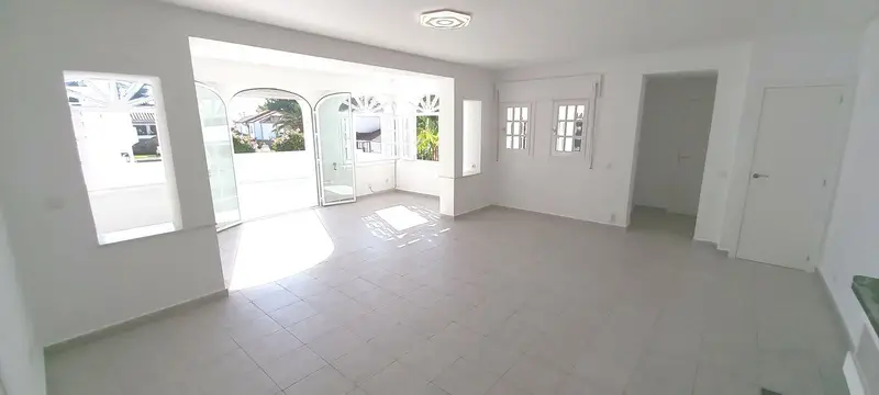 Villa 4 Dormitorios Fuengirola Apartamento Invitados Piscina Garaje