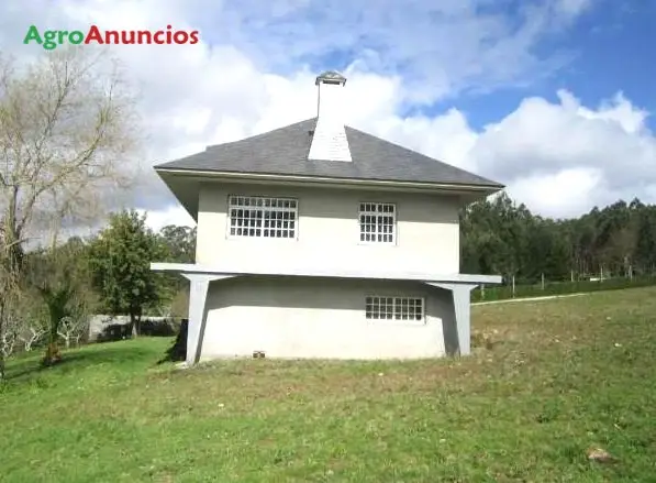 Venta  de Finca con casa grande en A Coruña