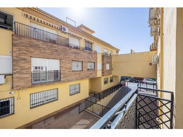 Piso en Cullar Vega Amueblado con Garaje y Trastero
