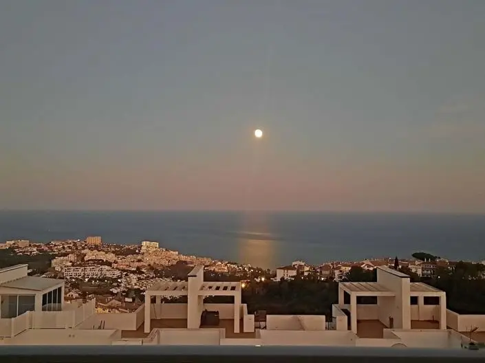 Ático 2 Dormitorios Benalmádena Pueblo Vistas al Mar
