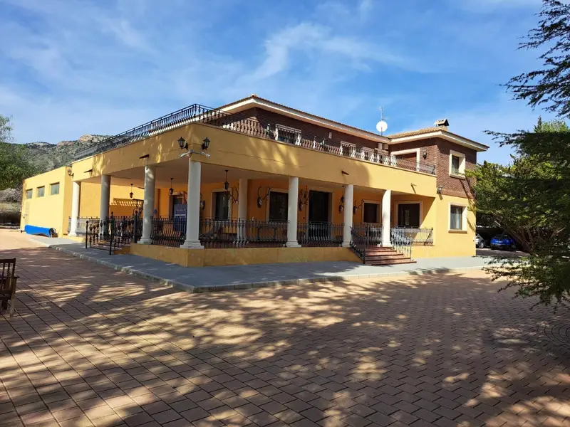Venta Chalet Salinas 966m2 14000m2 parcela 6 dormitorios