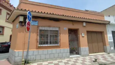 Casa en Venta Plaza de Toros La Linea 3 Dormitorios Garaje Azotea