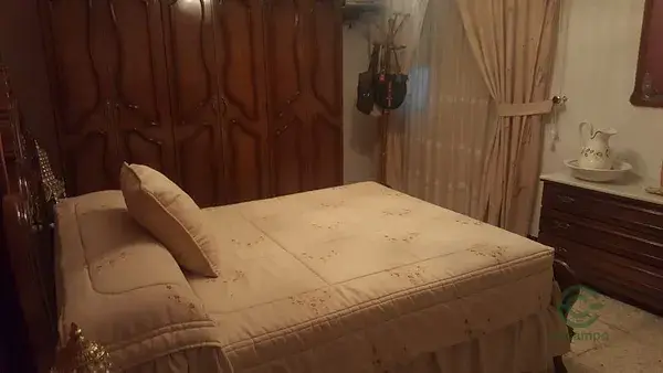 Casa con Garaje y Doble Acceso en Jaen