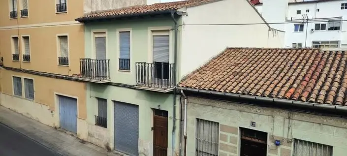 5 Bed Townhouse for sale
