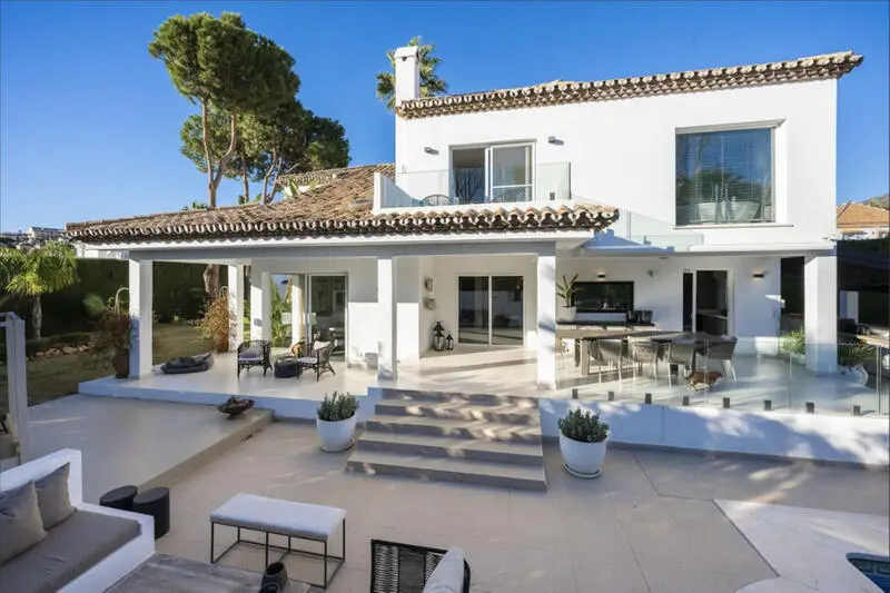 Villa de Lujo en Nueva Andalucía 4 Dormitorios 5 Baños