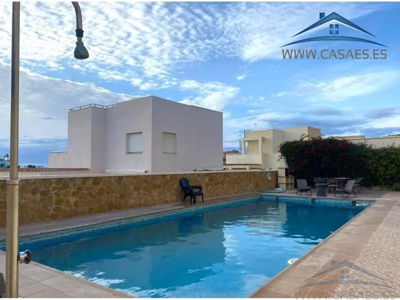 Chalet de Lujo en Almerimar 5 Dormitorios 3 Banos Piscina Privada