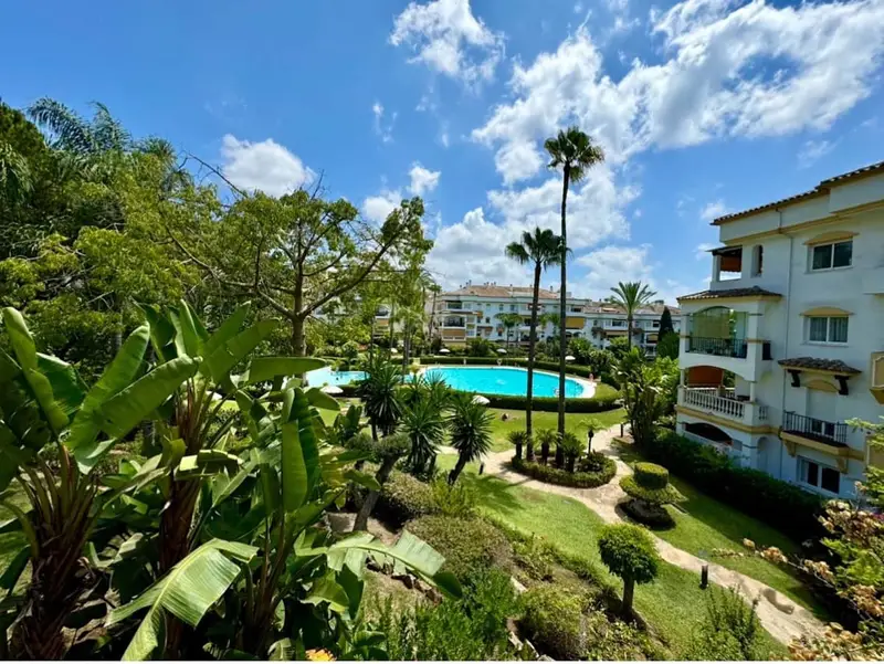 Apartamento en venta en Marbella Milla de Oro 4 dormitorios