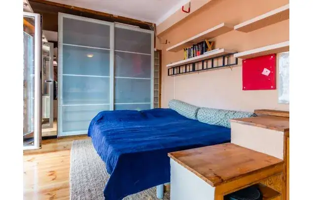 Estudio Rústico con Balcón en Barcelona Cerca Camp Nou