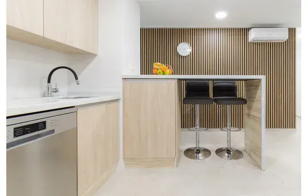 8 Habitaciones con Baño Privado en Elche 200m2