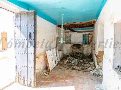 Casa de Pueblo en Sayalonga para Reformar 3 Plantas o 3 Apartamentos