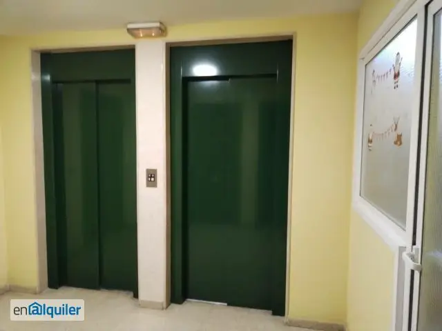 Alquiler piso 4 dormitorios 2 baños Victoria Trastero