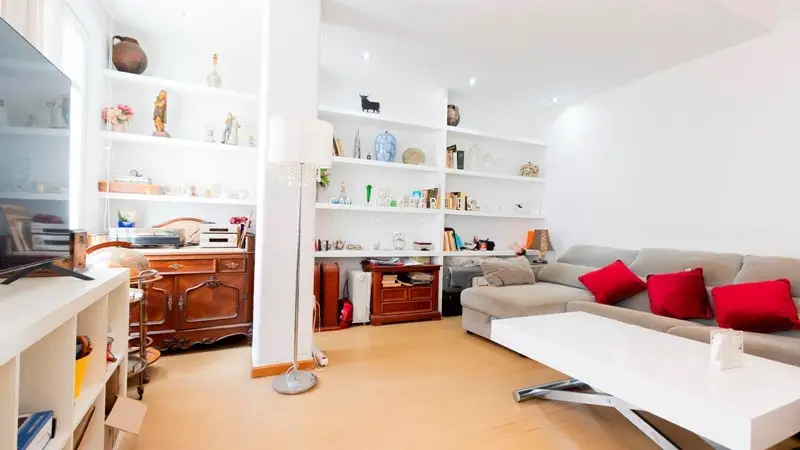 Piso en Venta Valencia Pla del Remei 4 Dormitorios 2 Baños Patio Interior