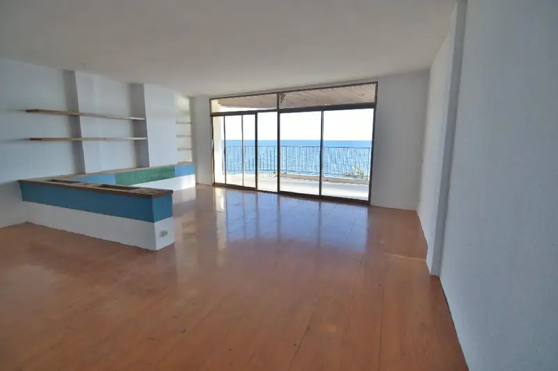 Venta Piso con Terraza y Vistas al Mar en El Prat de Calafell