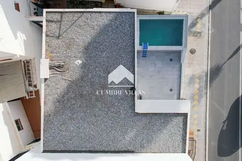 Casa Adosada Moderna 4 Dormitorios Almuñecar Piscina Garaje