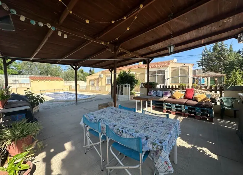 Finca Rural Cieza Murcia: Villa con Piscina Romana y Casa de Invitados