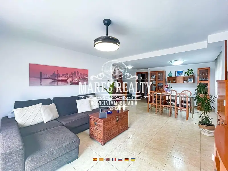 Casa Adosada en Pineda de Mar 300m2 4 Dormitorios Piscina Garaje
