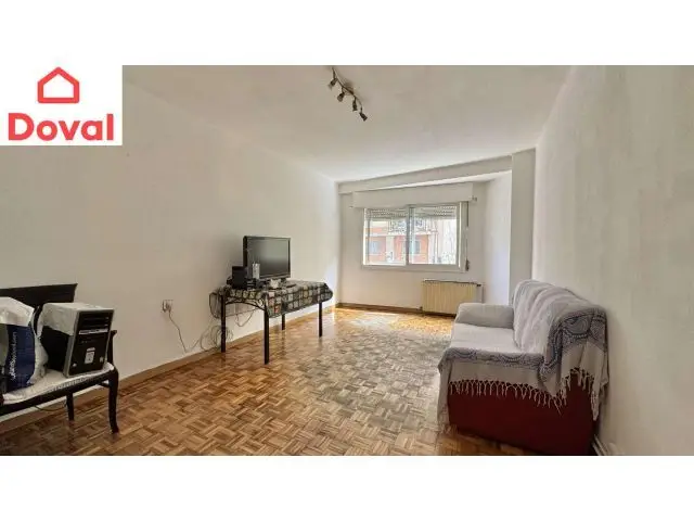 Piso para reformar Vigo 4 habitaciones garaje doble