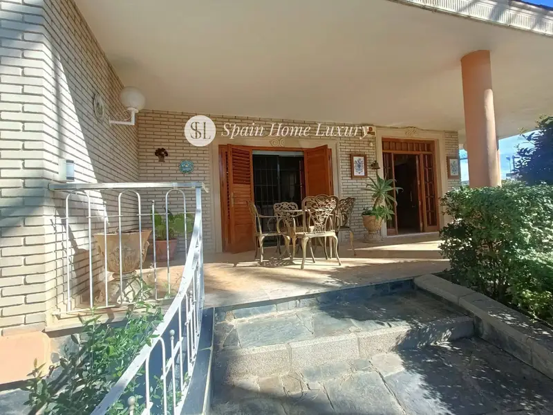 Chalet en Venta El Vedat Torrent 430m2 Jardin Garaje