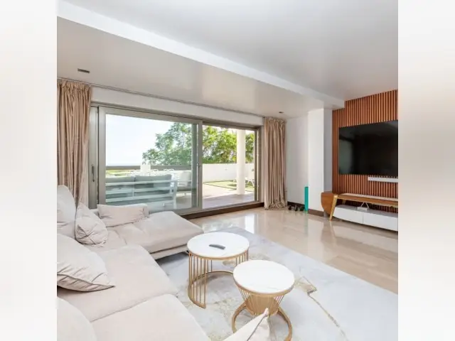 Apartamento 2 Dormitorios Benahavis Lujo Vistas al Mar