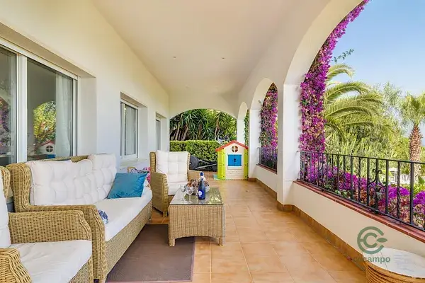 Casa en Venta Sant Pol de Mar con Vistas al Mar y Piscina