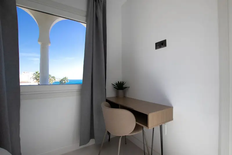 Atico en Calahonda con Vistas al Mar 3 Dormitorios Terraza 60m2