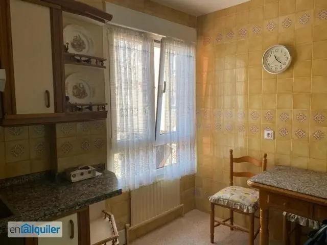 Alquiler piso amueblado ascensor Oeste