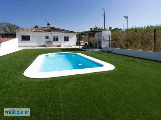 Alquiler Casa 3 Dormitorios 2 Baños Piscina Zona Rural
