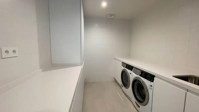 Villa de Lujo en la Milla de Oro 5 Dormitorios Piscina Privada