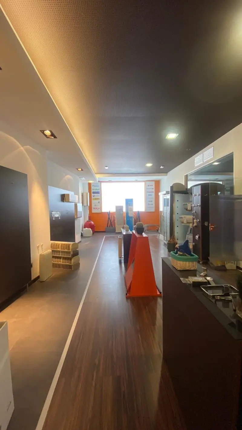 Venta Local Comercial Reformado Ensanche Alcoy 180m2