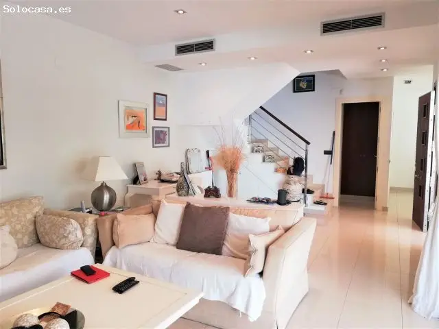 Chalet en Venta en Sitges con Piscina y Jardin