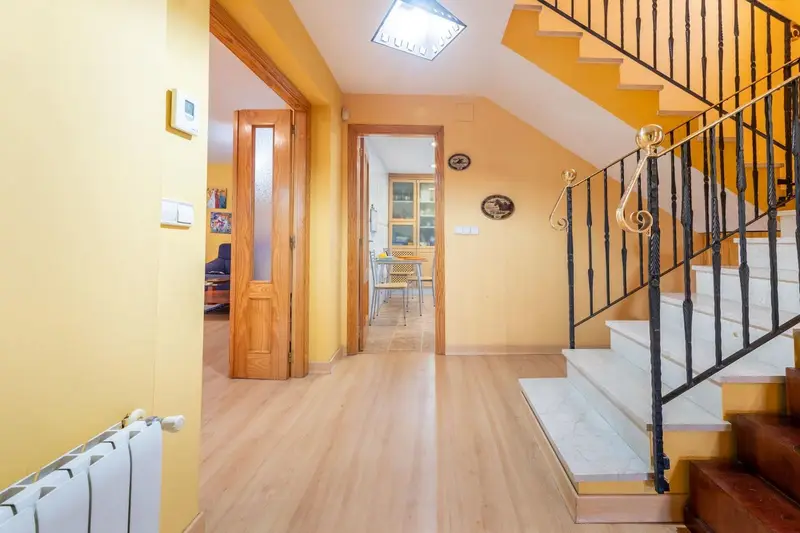 Chalet en venta en Vilamarxant / Villamarchante, Valencia