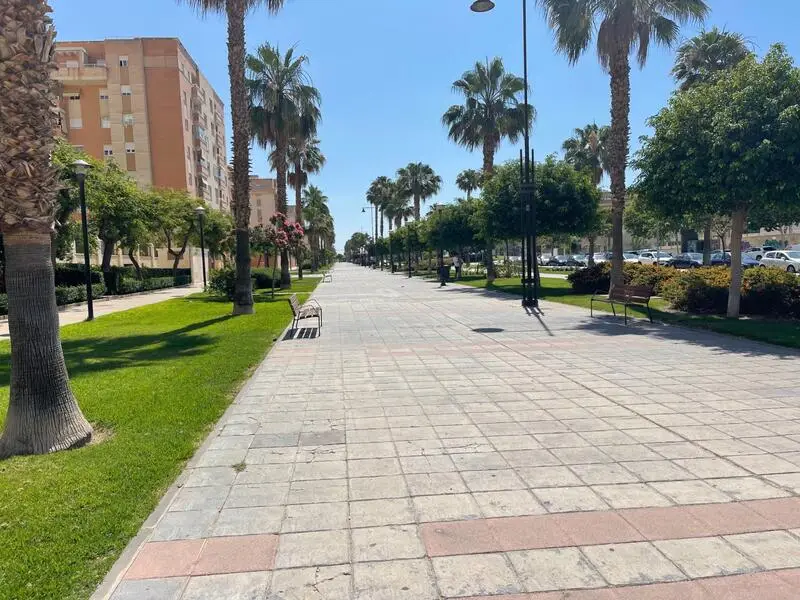 Local Comercial en Venta o Alquiler con Opci	ón a Compra