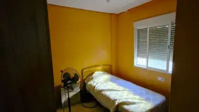 Chalet adosado en venta en Calle Málaga