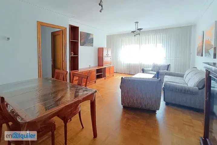Piso en Alquiler Barrio Universidad 4 Dormitorios 2 Baños